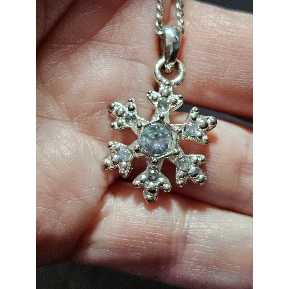 Christopher Radko silver tone snowflake pendant necklace 20-23"